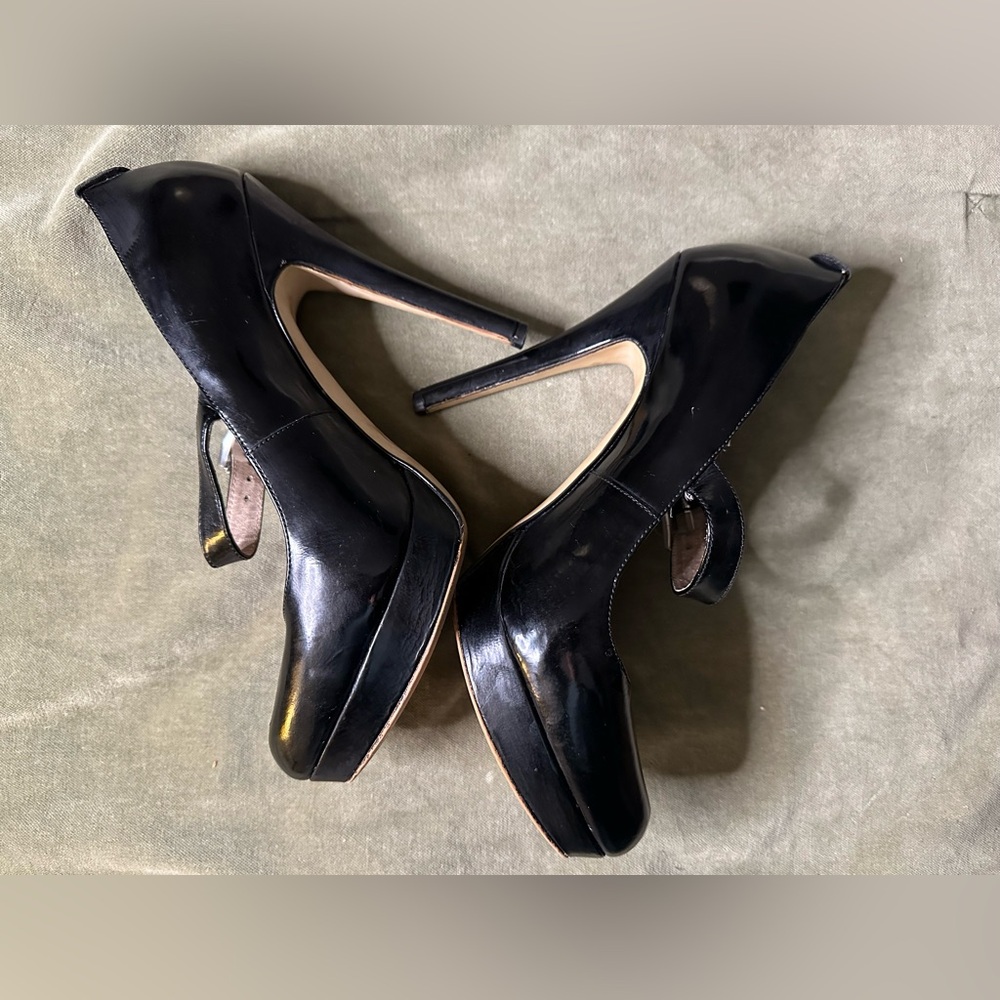 Michael Kors black leather platform pump